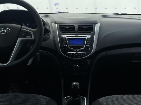 Hyundai Solaris I с пробегом 2013 года, цена 890 000 рублей, 130270 км, седан, Автокод Объявления