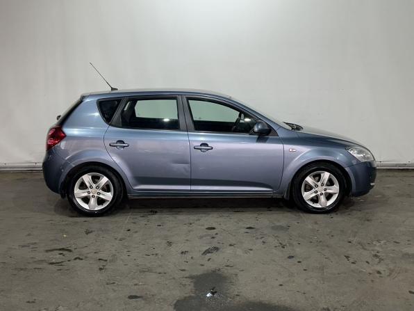 Kia Ceed I с пробегом 2007 года, цена 749 000 рублей, 93933 км, хэтчбек, Автокод Объявления