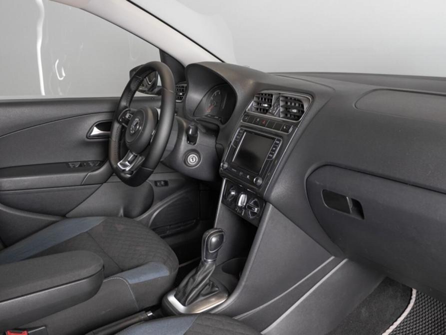 Volkswagen Polo V Рестайлинг Казань  - изображение 7