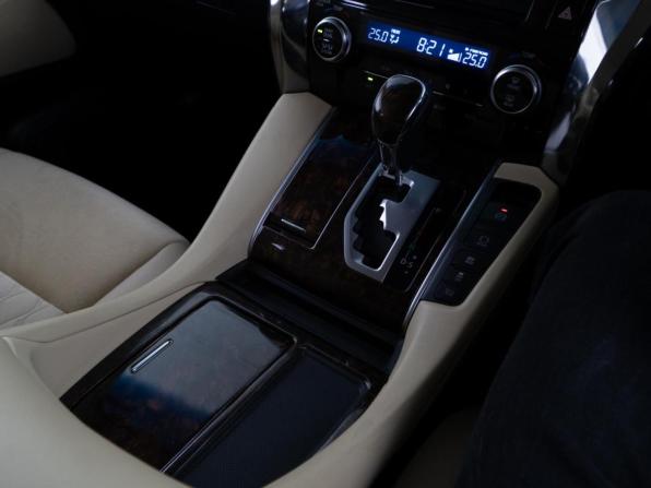 Toyota Vellfire II Рестайлинг с пробегом 2019 года, цена 4 098 999 рублей, 106830 км, минивэн, Автокод Объявления