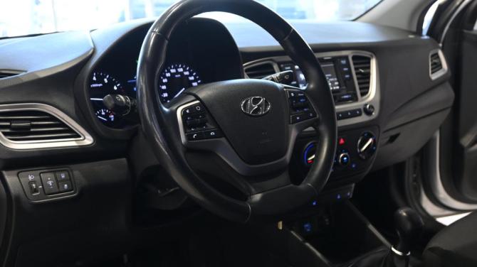 Hyundai Solaris II с пробегом 2019 года, цена 1 150 000 рублей, 169112 км, седан, Автокод Объявления