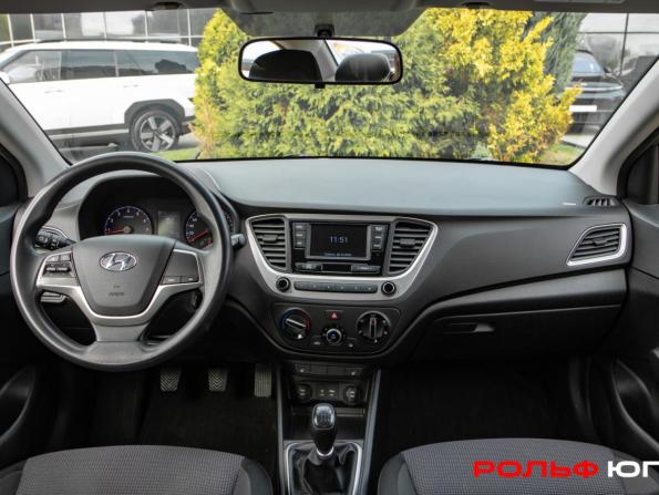 Hyundai Solaris II с пробегом 2017 года, цена 1 078 000 рублей, 187898 км, седан, Автокод Объявления