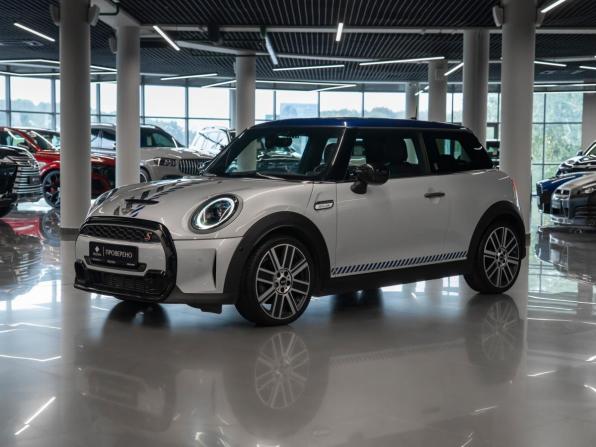 Mini Hatch III (F55/F56) Рестайлинг 2 с пробегом 2022 года, цена 3 860 000 рублей, 17160 км, хэтчбек, Автокод Объявления