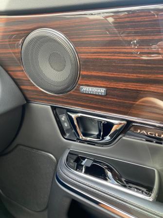Jaguar XJ IV (X351) Рестайлинг с пробегом 2016 года, цена 3 954 000 рублей, 41953 км, седан, Автокод Объявления