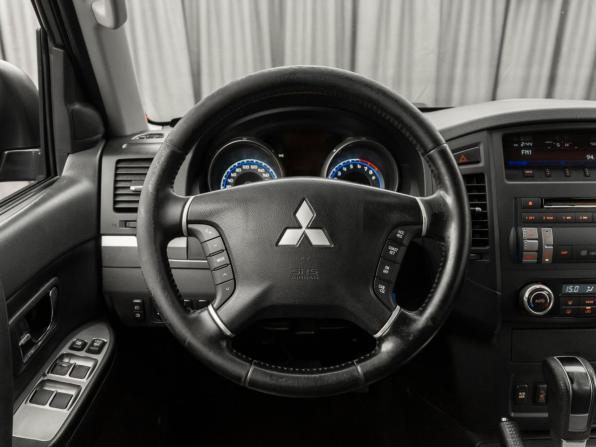 Mitsubishi Pajero IV с пробегом 2011 года, цена 2 080 000 рублей, 171456 км, внедорожник, Автокод Объявления