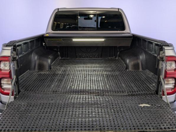 Toyota Hilux VIII Рестайлинг с пробегом 2022 года, цена 5 200 000 рублей, 51895 км, offers.body_type.unknown, Автокод Объявления
