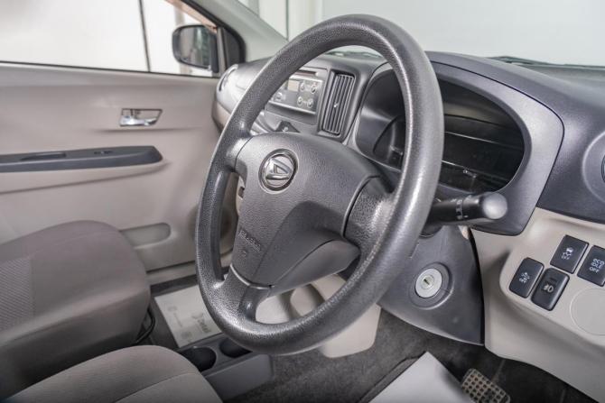Daihatsu Mira e:S II с пробегом 2015 года, цена 449 000 рублей, 177000 км, хэтчбек, Автокод Объявления