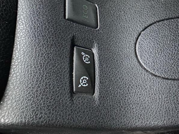 Renault Kaptur I с пробегом 2017 года, цена 1 369 000 рублей, 77340 км, внедорожник, Автокод Объявления