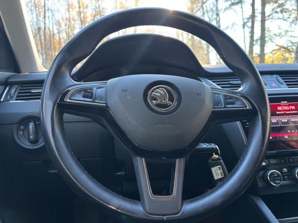 Skoda Octavia III (A7) Рестайлинг с пробегом 2018 года, цена 2 240 000 рублей, 80391 км, лифтбек, Автокод Объявления