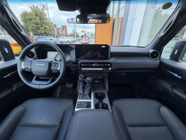 Toyota Land Cruiser Prado 250 Series с пробегом 2024 года, цена 10 950 000 рублей, 238 км, внедорожник, Автокод Объявления