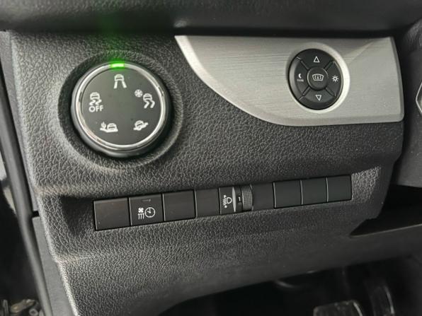 Peugeot Traveller I с пробегом 2019 года, цена 2 499 000 рублей, 107414 км, минивэн, Автокод Объявления