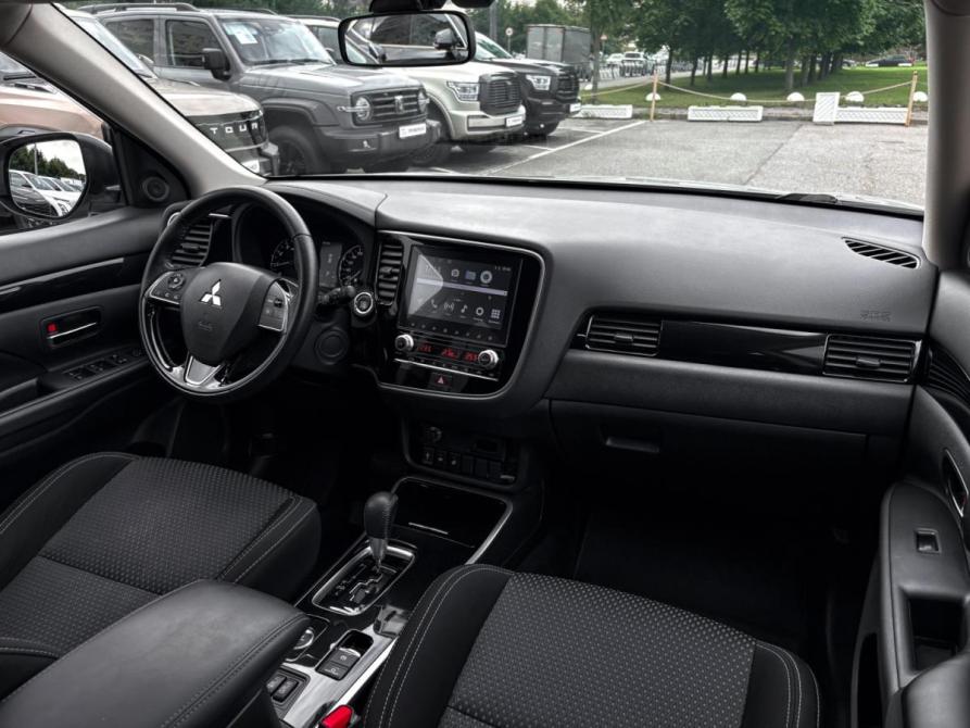 Mitsubishi Outlander III Рестайлинг 3 Санкт-Петербург  - изображение 9