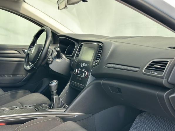 Renault Megane IV с пробегом 2019 года, цена 1 330 000 рублей, 126101 км, универсал, Автокод Объявления