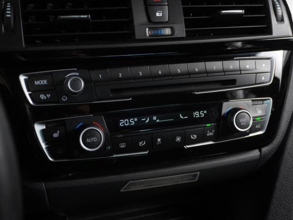 BMW 3 серии VI (F3x) Рестайлинг с пробегом 2016 года, цена 2 654 000 рублей, 130383 км, седан, Автокод Объявления