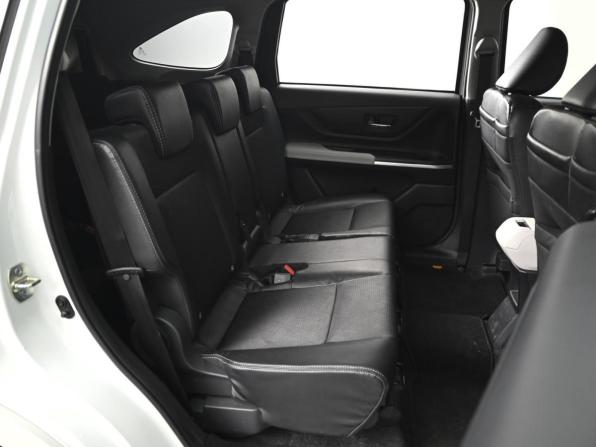 Toyota Veloz с пробегом 2023 года, цена 2 779 000 рублей, 25083 км, минивэн, Автокод Объявления