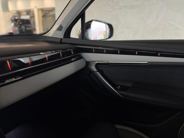 Geely Atlas II с пробегом 2024 года, цена 2 995 000 рублей, 26684 км, внедорожник, Автокод Объявления