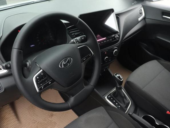 Hyundai Solaris II Рестайлинг с пробегом 2021 года, цена 1 661 000 рублей, 73849 км, седан, Автокод Объявления