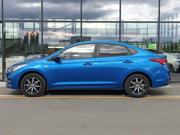 Hyundai Solaris II с пробегом 2019 года, цена 1 330 000 рублей, 139690 км, седан, Автокод Объявления