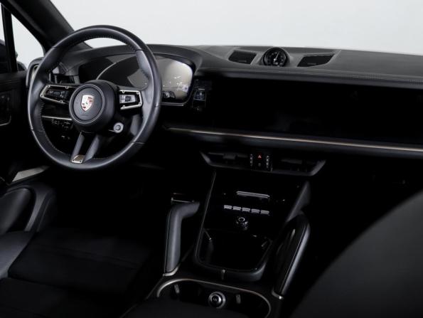 Porsche Cayenne III Рестайлинг с пробегом 2024 года, цена 17 900 000 рублей, 15907 км, внедорожник, Автокод Объявления