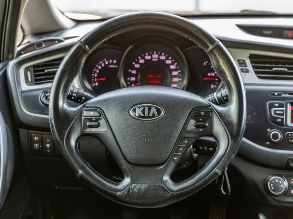 Kia Ceed II с пробегом 2012 года, цена 848 000 рублей, 184479 км, хэтчбек, Автокод Объявления