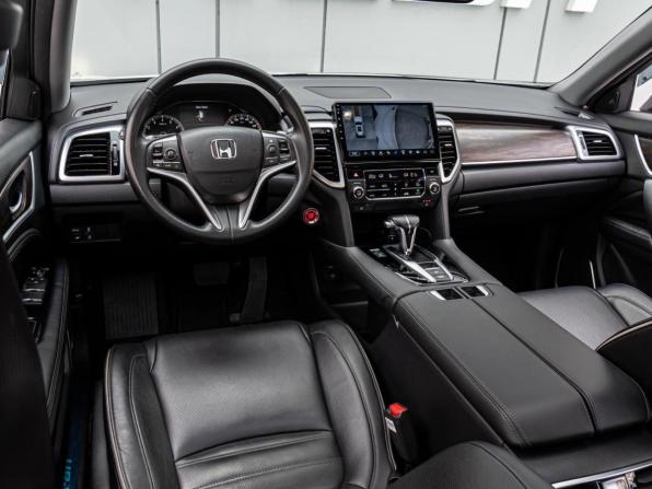 Honda UR-V I с пробегом 2020 года, цена 3 700 000 рублей, 38724 км, внедорожник, Автокод Объявления