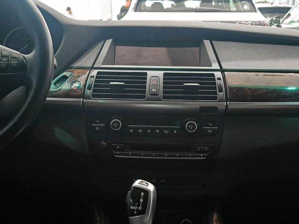 BMW X5 II (E70) Рестайлинг с пробегом 2013 года, цена 2 022 500 рублей, 229000 км, внедорожник, Автокод Объявления