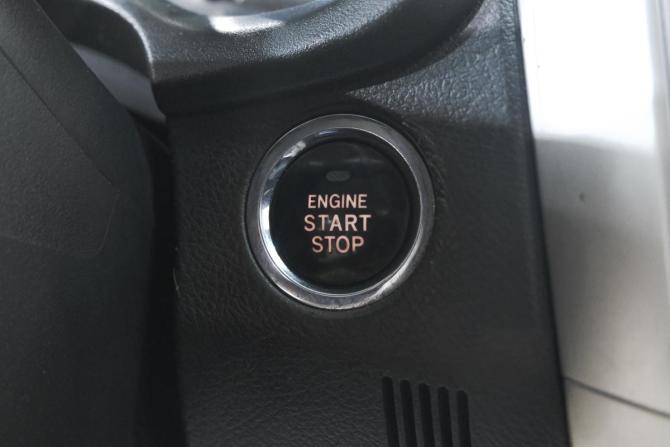 Toyota Corolla X (E140 E150) Рестайлинг с пробегом 2012 года, цена 949 000 рублей, 400000 км, седан, Автокод Объявления