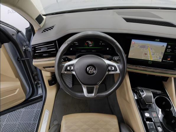 Volkswagen Touareg III с пробегом 2019 года, цена 3 600 000 рублей, 233000 км, внедорожник, Автокод Объявления