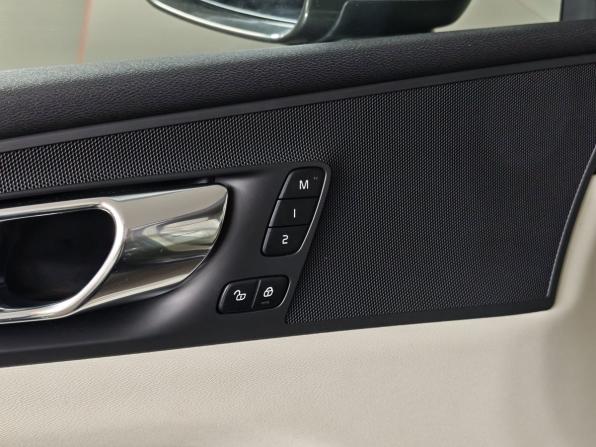 Volvo XC60 II с пробегом 2019 года, цена 3 900 000 рублей, 49385 км, внедорожник, Автокод Объявления