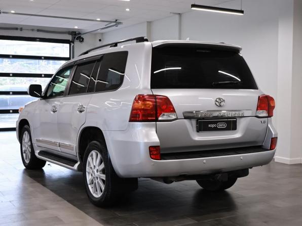 Toyota Land Cruiser 200 Series Рестайлинг 1 с пробегом 2013 года, цена 3 750 000 рублей, 305158 км, внедорожник, Автокод Объявления