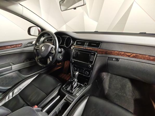 Skoda Superb II Рестайлинг с пробегом 2014 года, цена 915 000 рублей, 289748 км, лифтбек, Автокод Объявления