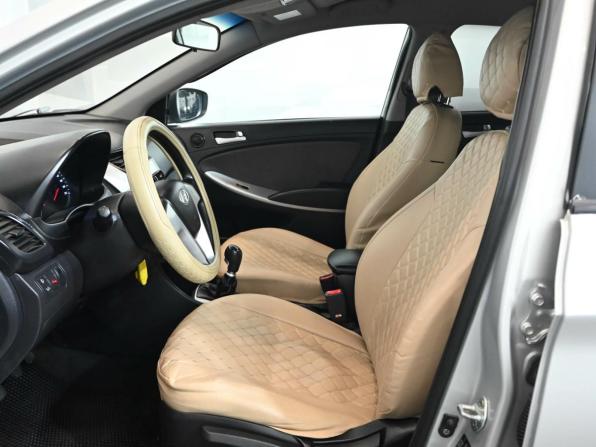 Hyundai Solaris I с пробегом 2012 года, цена 550 000 рублей, 217517 км, седан, Автокод Объявления
