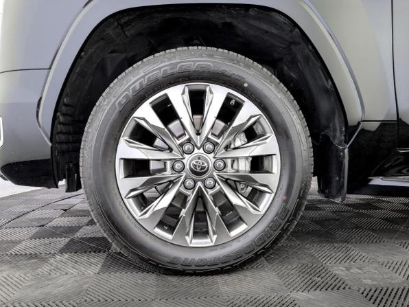 Toyota Land Cruiser 300 Series с пробегом 2024 года, цена 12 225 000 рублей, 35000 км, внедорожник, Автокод Объявления