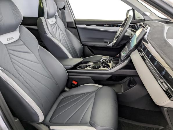 Geely Atlas II с пробегом 2024 года, цена 2 600 000 рублей, 67160 км, внедорожник, Автокод Объявления