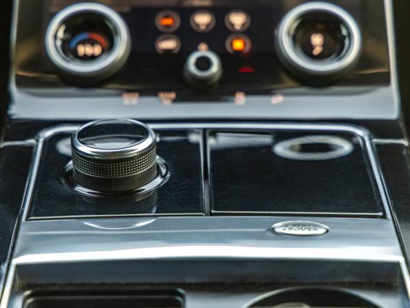 Land Rover Range Rover Velar I с пробегом 2018 года, цена 3 248 000 рублей, 153100 км, внедорожник, Автокод Объявления