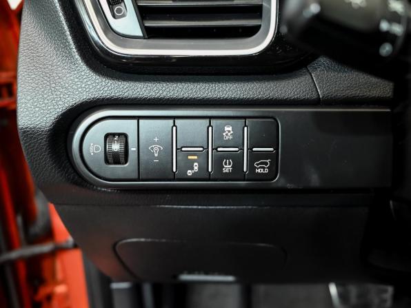 Kia Ceed III Рестайлинг с пробегом 2021 года, цена 2 450 000 рублей, 95608 км, универсал, Автокод Объявления
