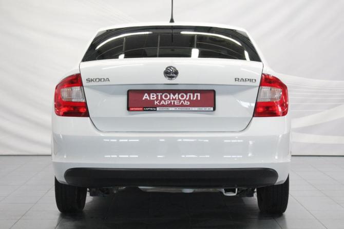 Skoda Rapid I с пробегом 2014 года, цена 689 000 рублей, 118360 км, лифтбек, Автокод Объявления