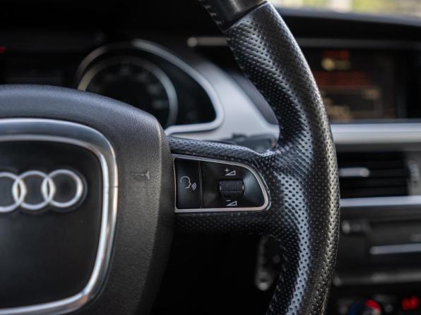 Audi A5 I (8T) с пробегом 2010 года, цена 1 799 000 рублей, 246235 км, кабриолет, Автокод Объявления