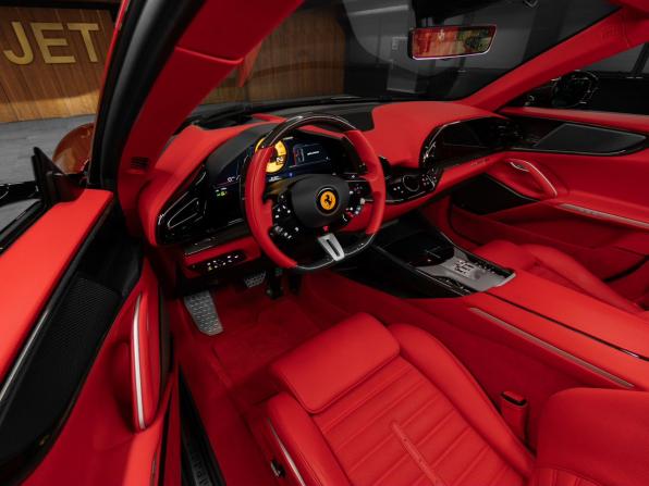 Ferrari Purosangue с пробегом 2025 года, цена 56 000 000 рублей, 7701 км, внедорожник, Автокод Объявления