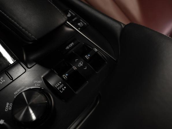 Lexus LX III Рестайлинг 2 с пробегом 2018 года, цена 9 100 000 рублей, 104122 км, внедорожник, Автокод Объявления