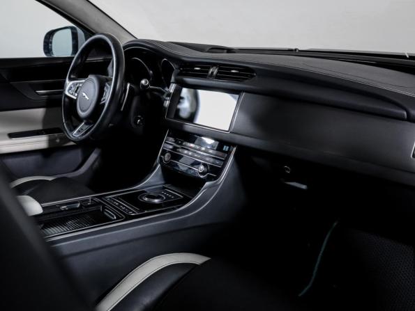 Jaguar XF II с пробегом 2019 года, цена 2 861 892 рубля, 167181 км, седан, Автокод Объявления