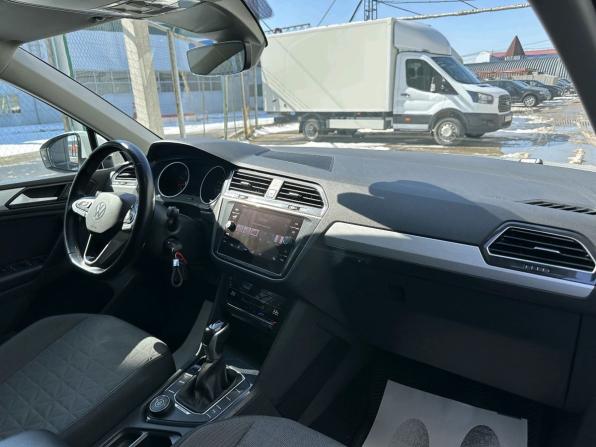 Volkswagen Tiguan II Рестайлинг с пробегом 2021 года, цена 2 690 000 рублей, 132117 км, внедорожник, Автокод Объявления