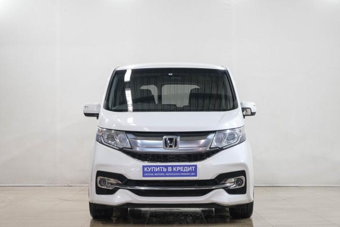 Honda Stepwgn V с пробегом 2015 года, цена 1 969 000 рублей, 131800 км, минивэн, Автокод Объявления