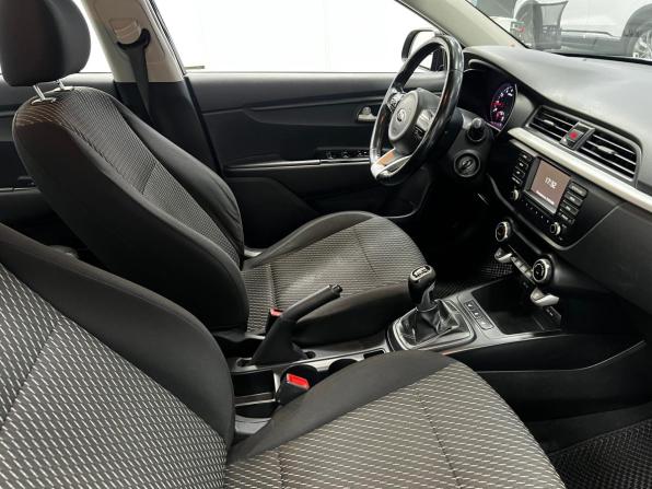 Kia Rio IV с пробегом 2017 года, цена 1 040 000 рублей, 229610 км, седан, Автокод Объявления