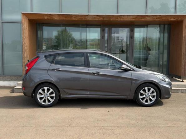 Hyundai Solaris I с пробегом 2012 года, цена 750 000 рублей, 140020 км, хэтчбек, Автокод Объявления