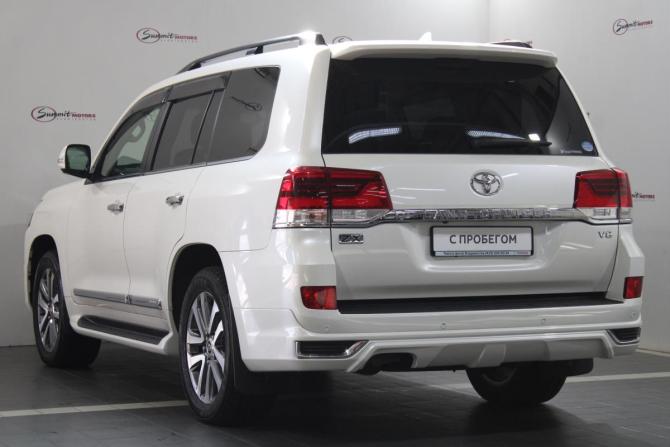 Toyota Land Cruiser 200 Series Рестайлинг 2 с пробегом 2020 года, цена 11 300 000 рублей, 8200 км, внедорожник, Автокод Объявления