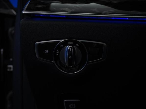 Mercedes-Benz E-Класс AMG V (W213) Рестайлинг с пробегом 2021 года, цена 9 888 000 рублей, 27765 км, седан, Автокод Объявления