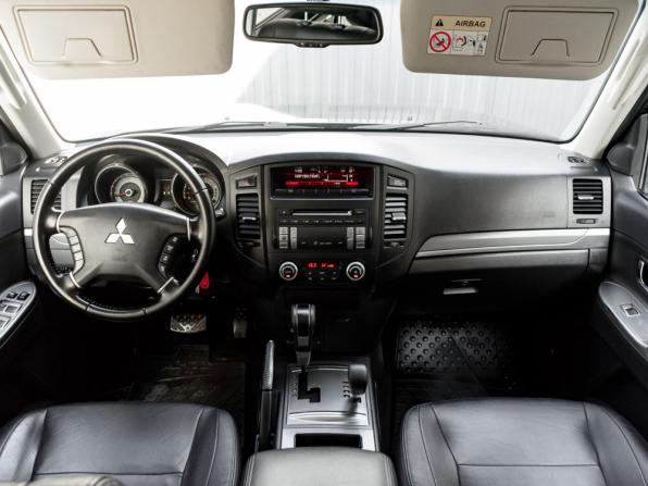 Mitsubishi Pajero IV Рестайлинг 1 с пробегом 2013 года, цена 2 600 000 рублей, 109849 км, внедорожник, Автокод Объявления