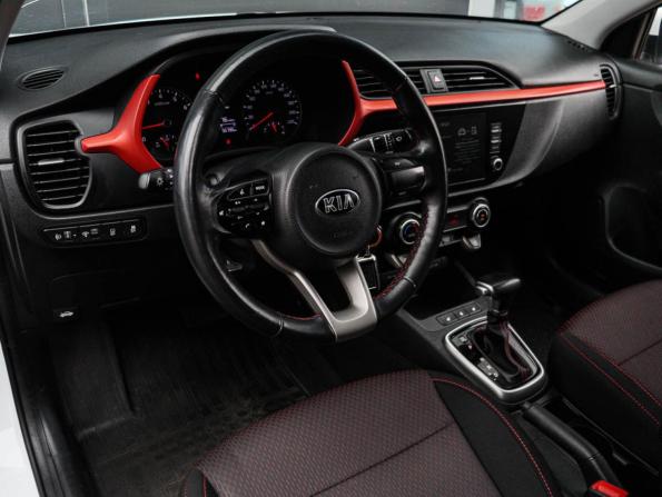 Kia Rio IV Рестайлинг с пробегом 2020 года, цена 1 600 000 рублей, 94464 км, седан, Автокод Объявления