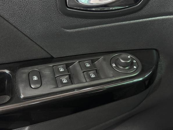 Renault Kaptur I с пробегом 2019 года, цена 1 354 000 рублей, 126541 км, внедорожник, Автокод Объявления